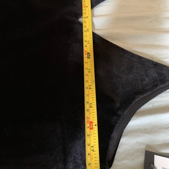 VELVET BRUNETTE THE LABEL TANK TOP - Picture 8 of 8